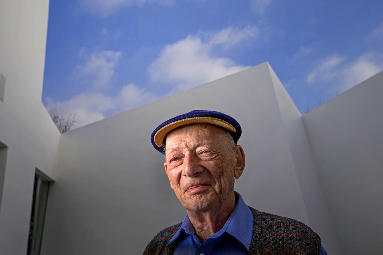Alan Mandell, acclaimed actor and interpreter of playwright Samuel Beckett's work, dies at 98