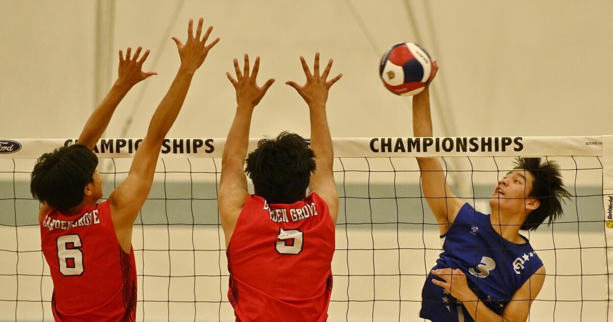 Prep talk: Culver City volleyball finds a way to succeed without home court