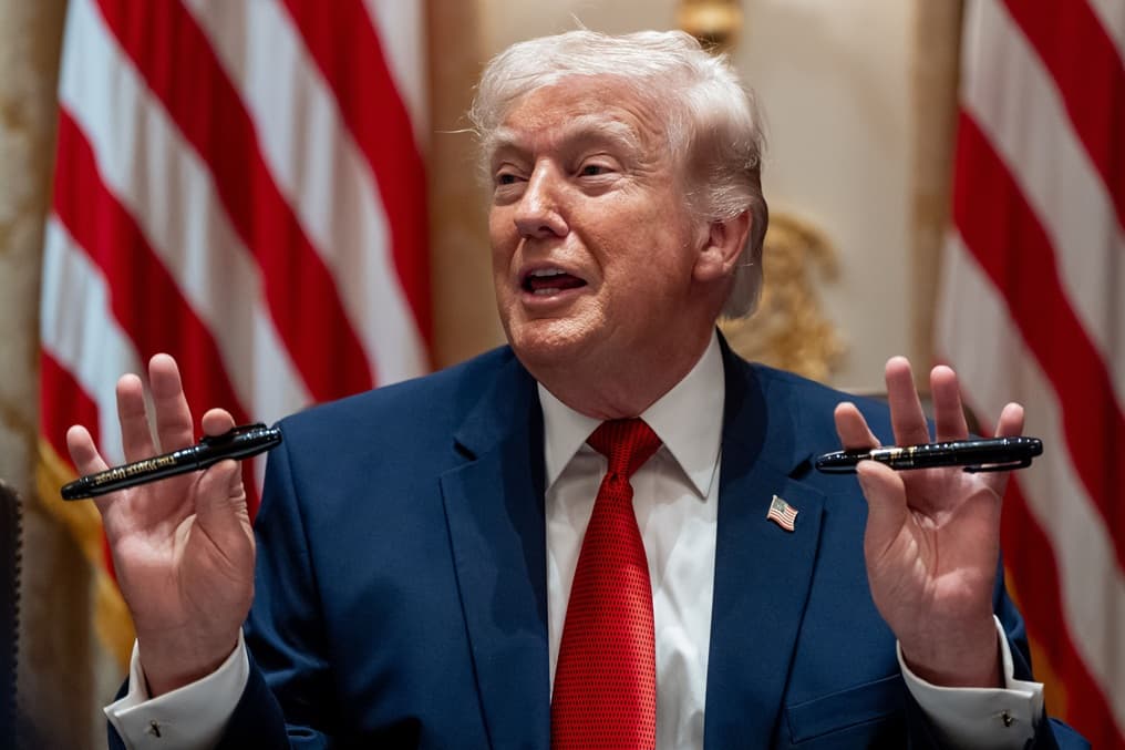 Trump Signature to Appear on US Currency, Ending 165-Year Tradition