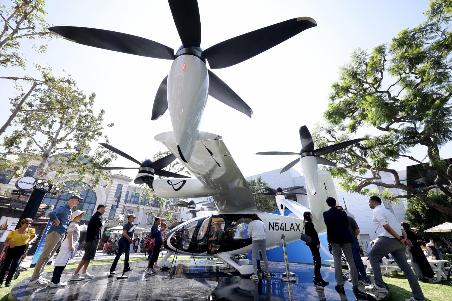 Dogfight over California: The ugly battle between electric air taxi leaders Joby and Archer